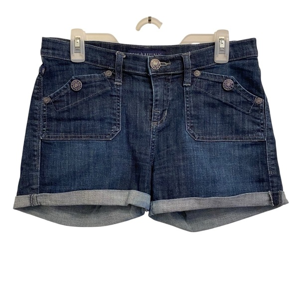 ROCK & REPUBLIC Stinger Women's size 8 denim low rise raw hem cuffed hem shorts - Picture 1 of 8
